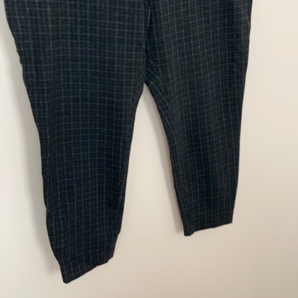 ellen Tracy 3/4 Legging Pant - Picture 3 of 5